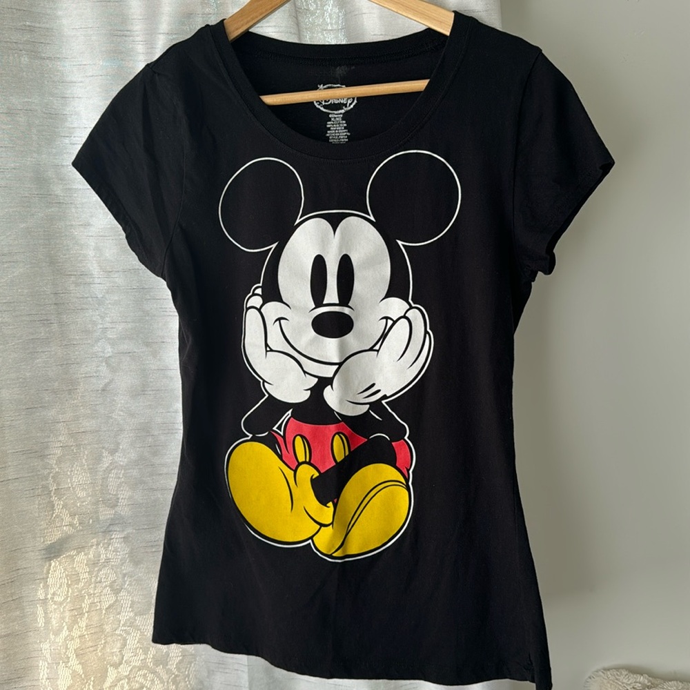 Disney women’s Tshirt